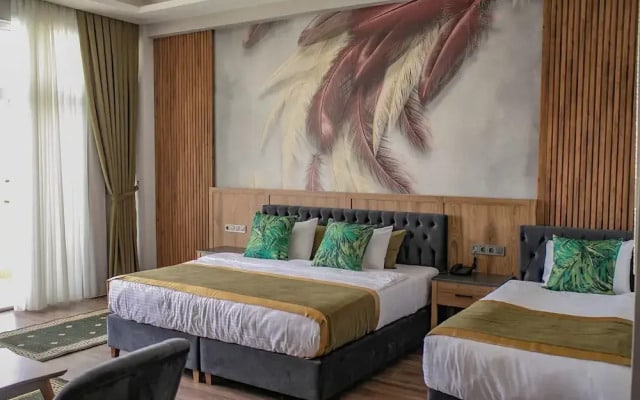 Mourouj Gloria White Palace Hotel & SPA