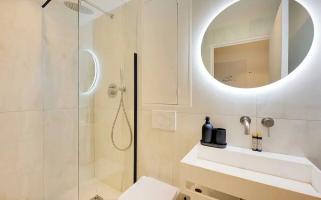 Elegant Apartment With 2 Rooms