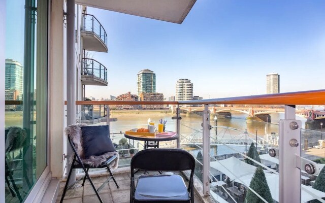 St Georges Wharf Serviced Apartments - House of Moli