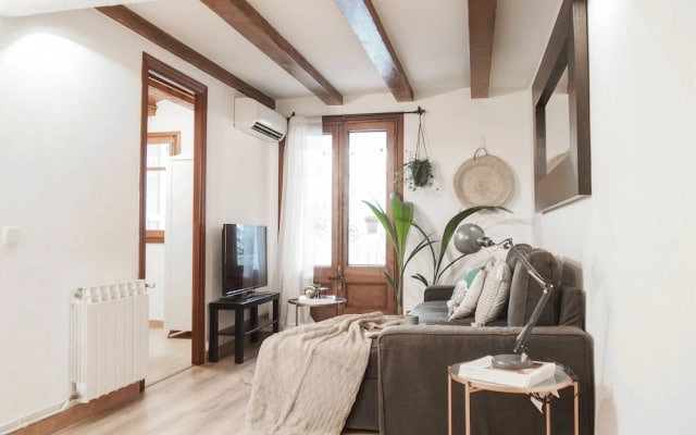 Aragó large and cozy 3br apartment