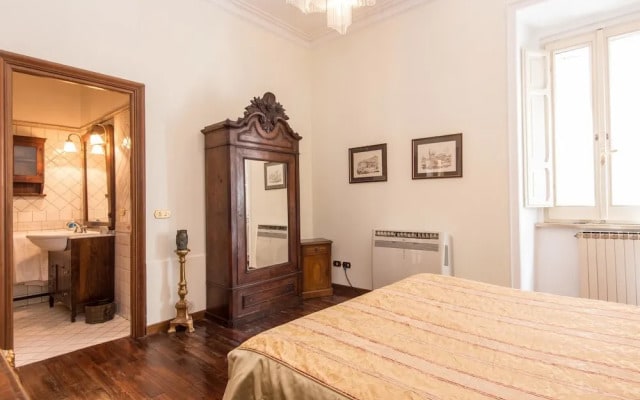 RSH Spanish Steps Luxury Apartment