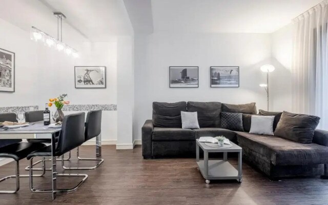 Aspasios Catedral Apartments