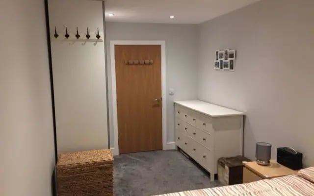 2 Bedroom Apartment Near The Oval Sleeps 4