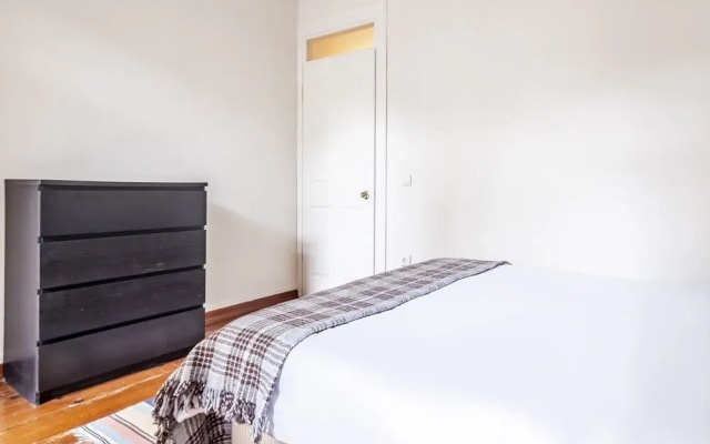Centrally Located Apartment With Balcony in Sisli