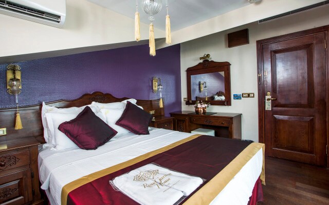Rose Garden Suites