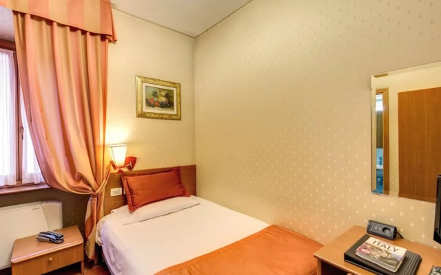 Flower Garden Hotel Rome