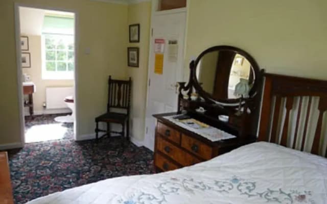 Pine Lodge Bed And Breakfast