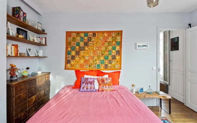 Spacious and Bright Duplex Located in the 19th