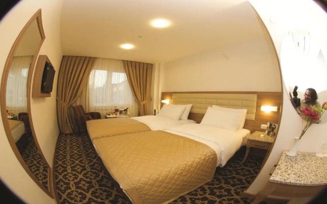 The City Hotel