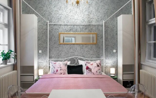 7 Tales Suites