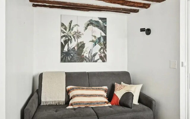 Cozy Getaway in Le Marais Heart of Paris