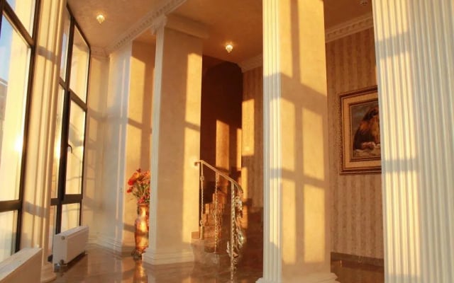 Leo Palace (Лео Палас)