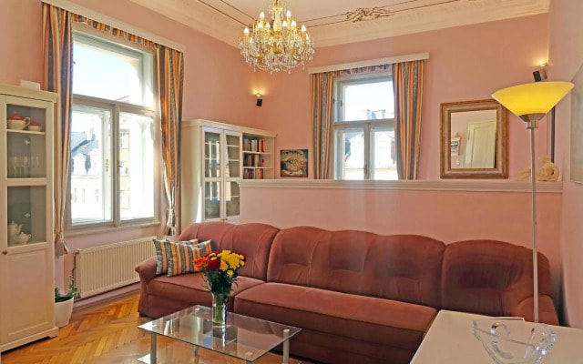 Apartment Themis