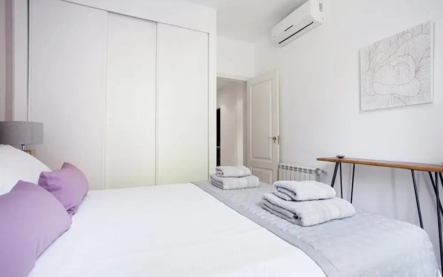 Near Reina Sofía Museum. 6pax. 2bedrooms. Reina Sofia III