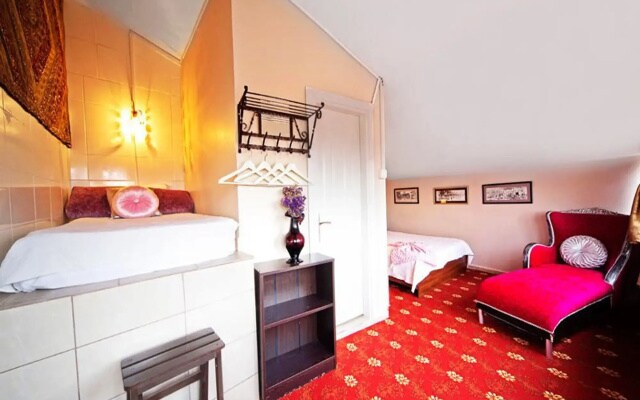 Modern Sultan Hotel