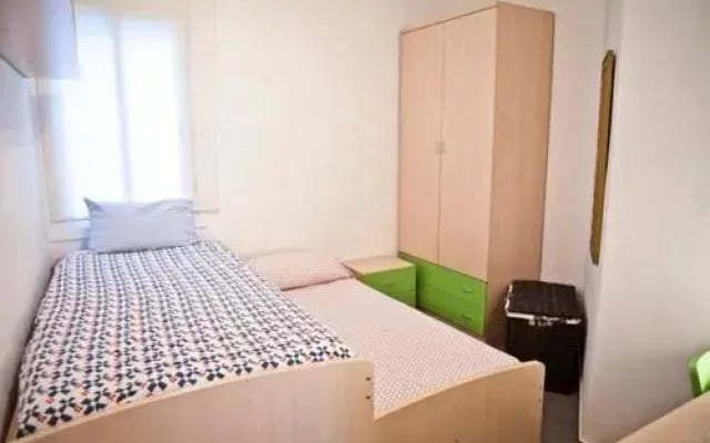 AB Eixample Derecho Apartments