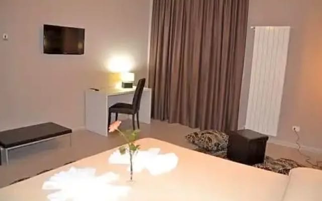 Fly In The World B&B