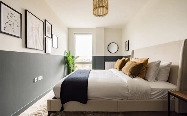 The Limehouse Classic - Endearing 2BDR Flat with Balcony