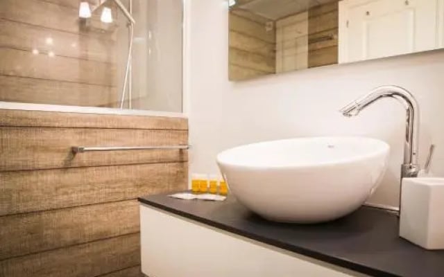 Holidays2Malaga Victoria with patio and parking