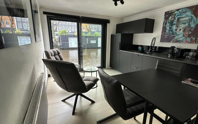 A'dam Houseboat