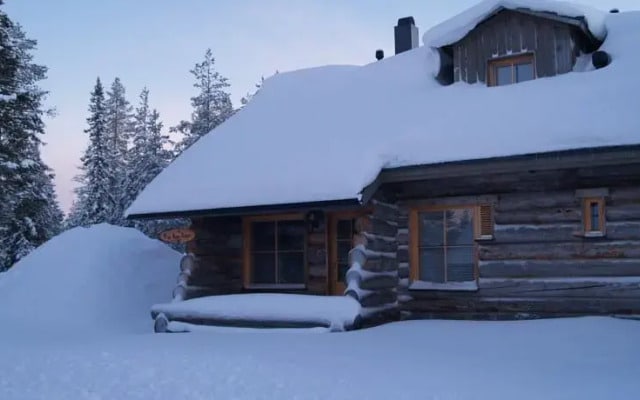 Far And Away Cabin