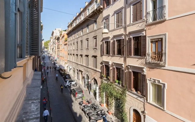 Monti Colosseum Apartment-Urbana