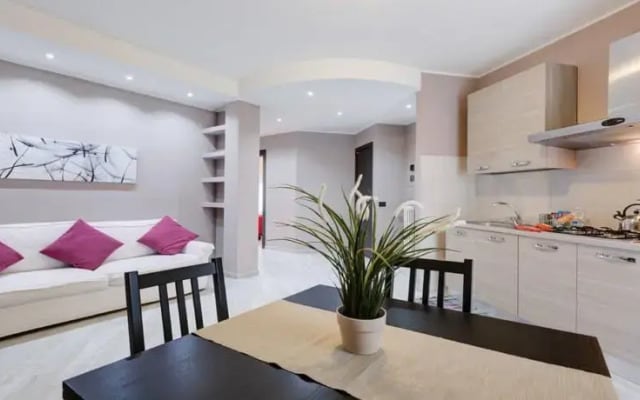 MC Holiday House