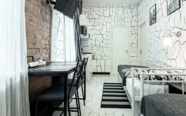 Black&White na 1-y Krasnoarmeiskoy