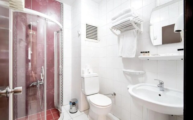Di̇nar Hotel