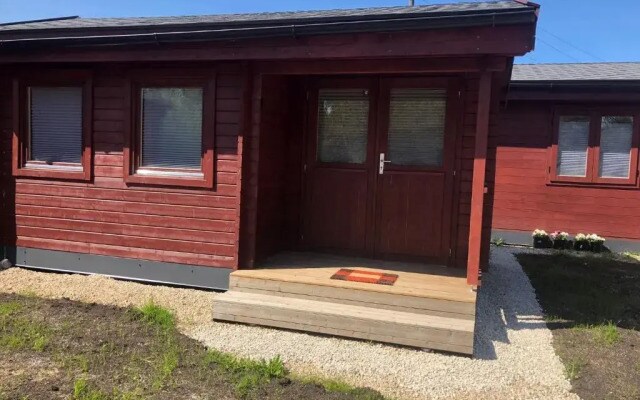 WOMOCAMP Holzhütte 2