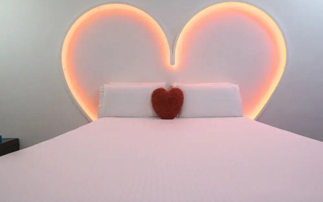 iRooms Jacuzzi Suites