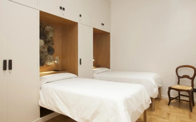 SAGRADA FAMILIA Sagrada Familia Luxury Flat for 6