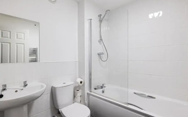 Stanley Sparkle Stays - 4brooms, 4beds, Prkg, Wifi