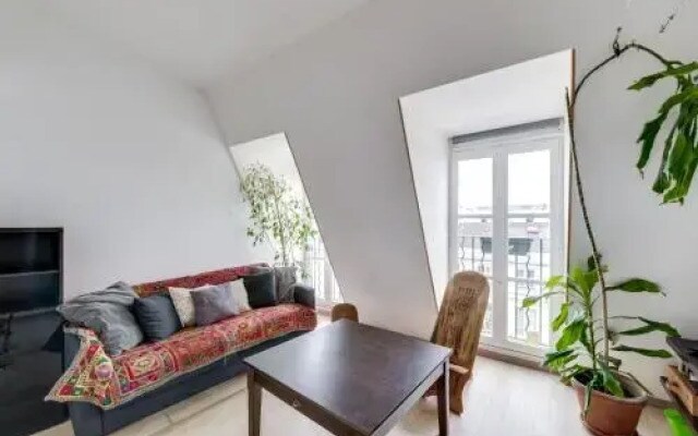 Paris 1st - Chatelet Les Halles - Rue Ferronnerie - Id 161