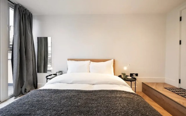 The Battersea Place - Charming 4bdr Flat