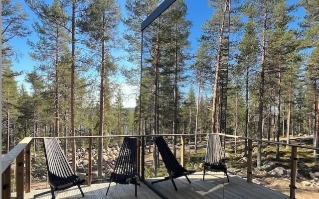 Invisible Forest Lodge