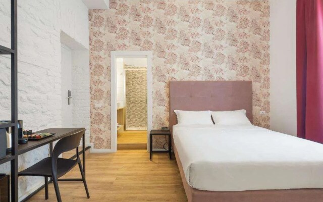 Adelante Rooms