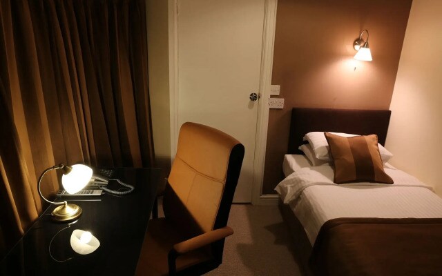 The Cedars Hotel, Loughborough