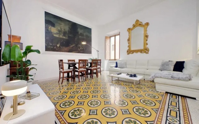 Treasurerome Opera Trevi Grand Suite 3BR
