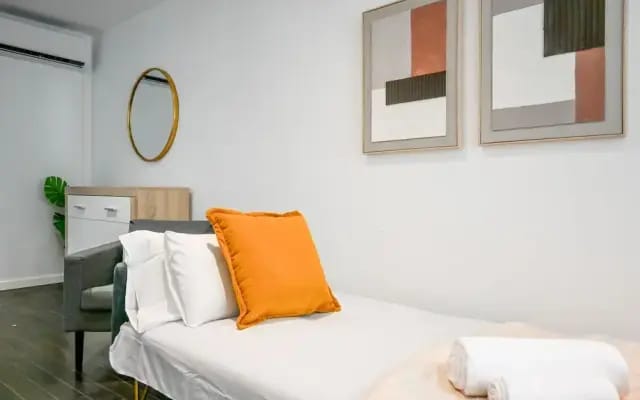 M Sen1692 Amplio Apartamento con Balc n en Calle