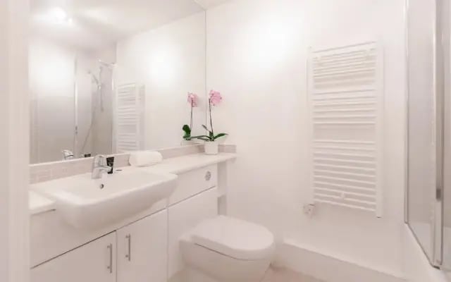 Roomspace Apartments -The Hurley