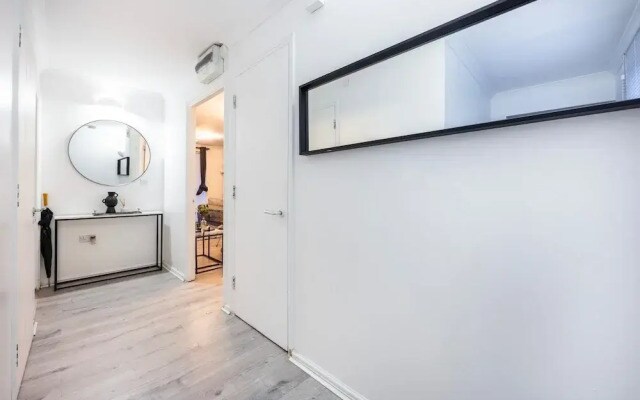 London Oasis Apartment Escape