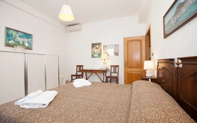 Devoti Apartment