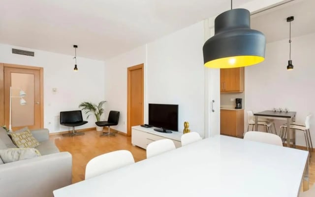 Spacious and Elegant 4 Bedroom with Private Terrace