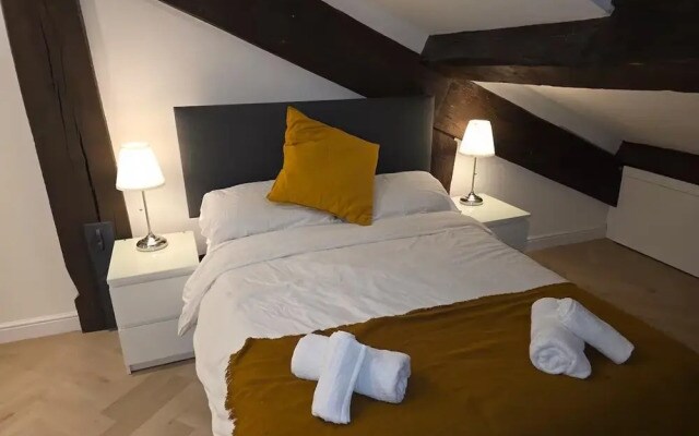 Liverpool Penthouse - Sleeps 8 - City Centre