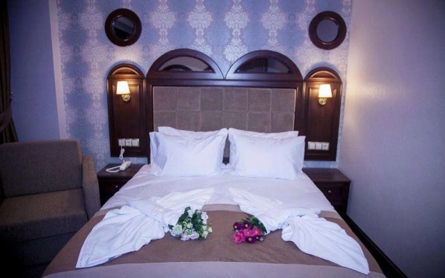 Golden Pen Hotel