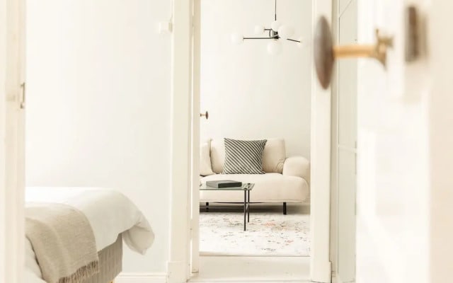 Downtown Light-Filled Retreat