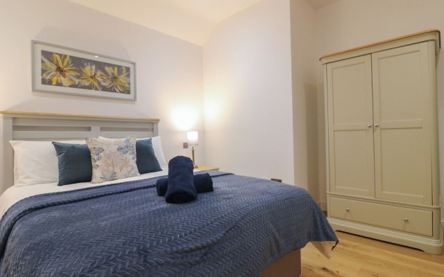 Oakwood Mews