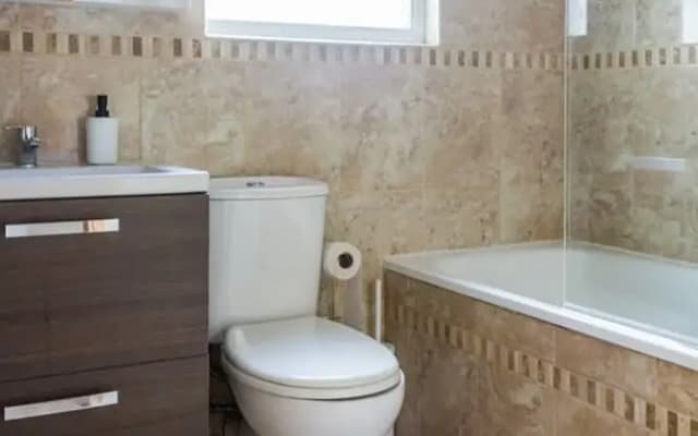 Beautiful 4-bed House in Bootle