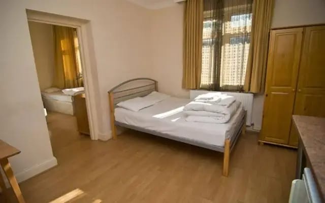 Gloucester Hotel